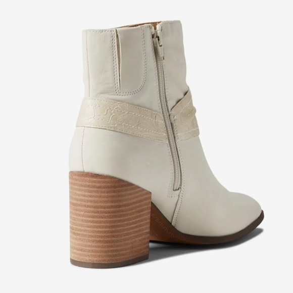 Womens Vionic Carnelia Cream - Picture 14 of 15